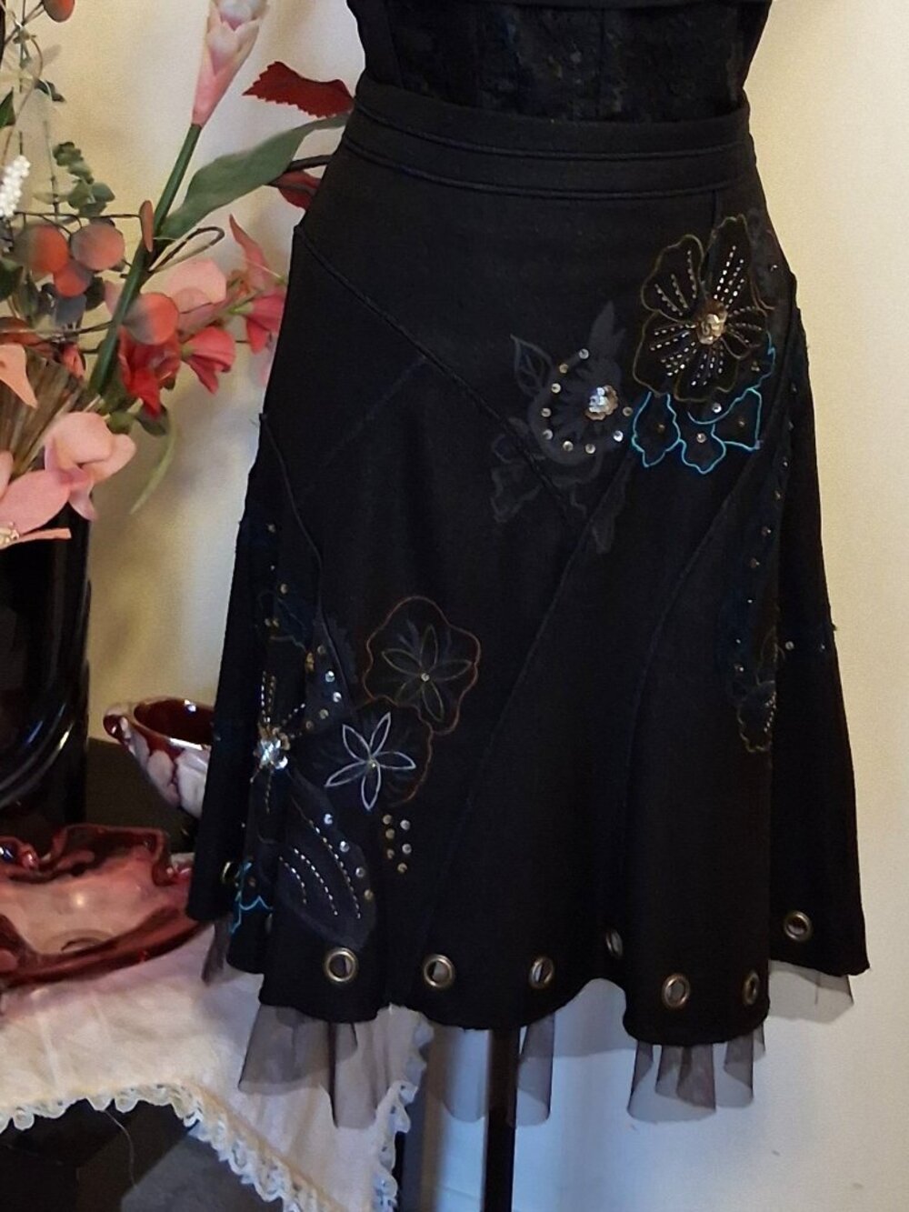 Elegant Simon Chang Art to Wear Lined Skirt Premium Quality & Style Black 12